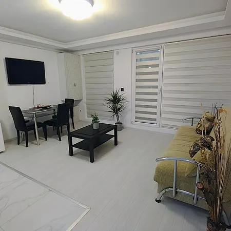 Spacious 3 Cozy *